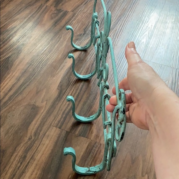 Soft Surroundings Cloth Rack - Picture 4 of 5